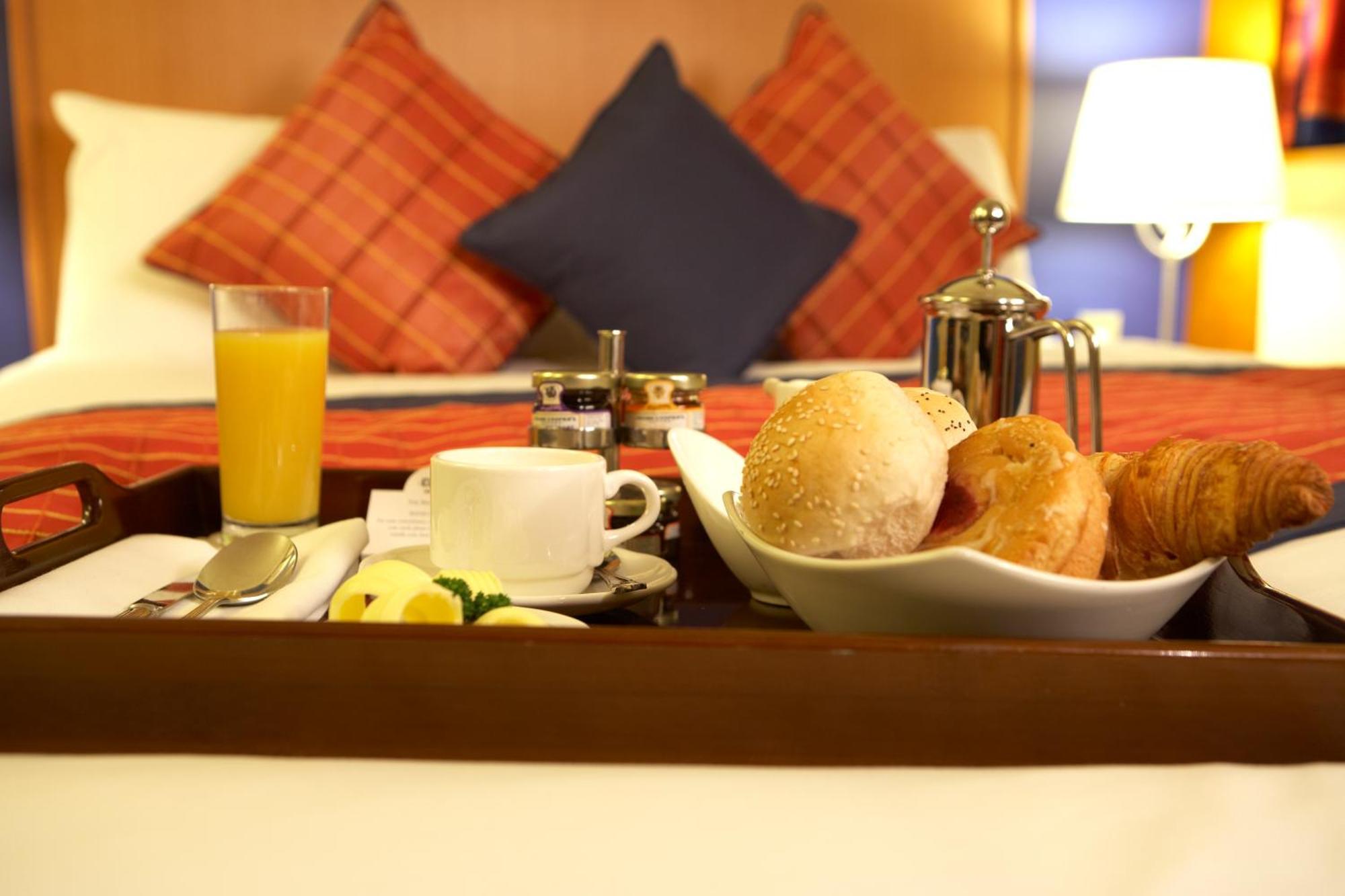 The Bull Hotel; Sure Hotel Collection By Best Western Peterborough Luaran gambar